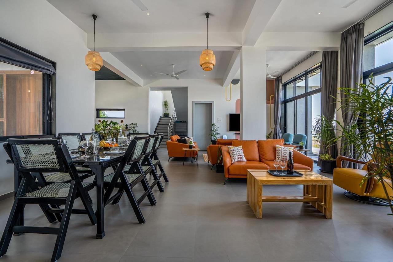 Casa Boho By Stayvista - Contemporary Design, Farm-View, Swimming Pool & Indoor Games For A Chic Retreat 나식 외부 사진
