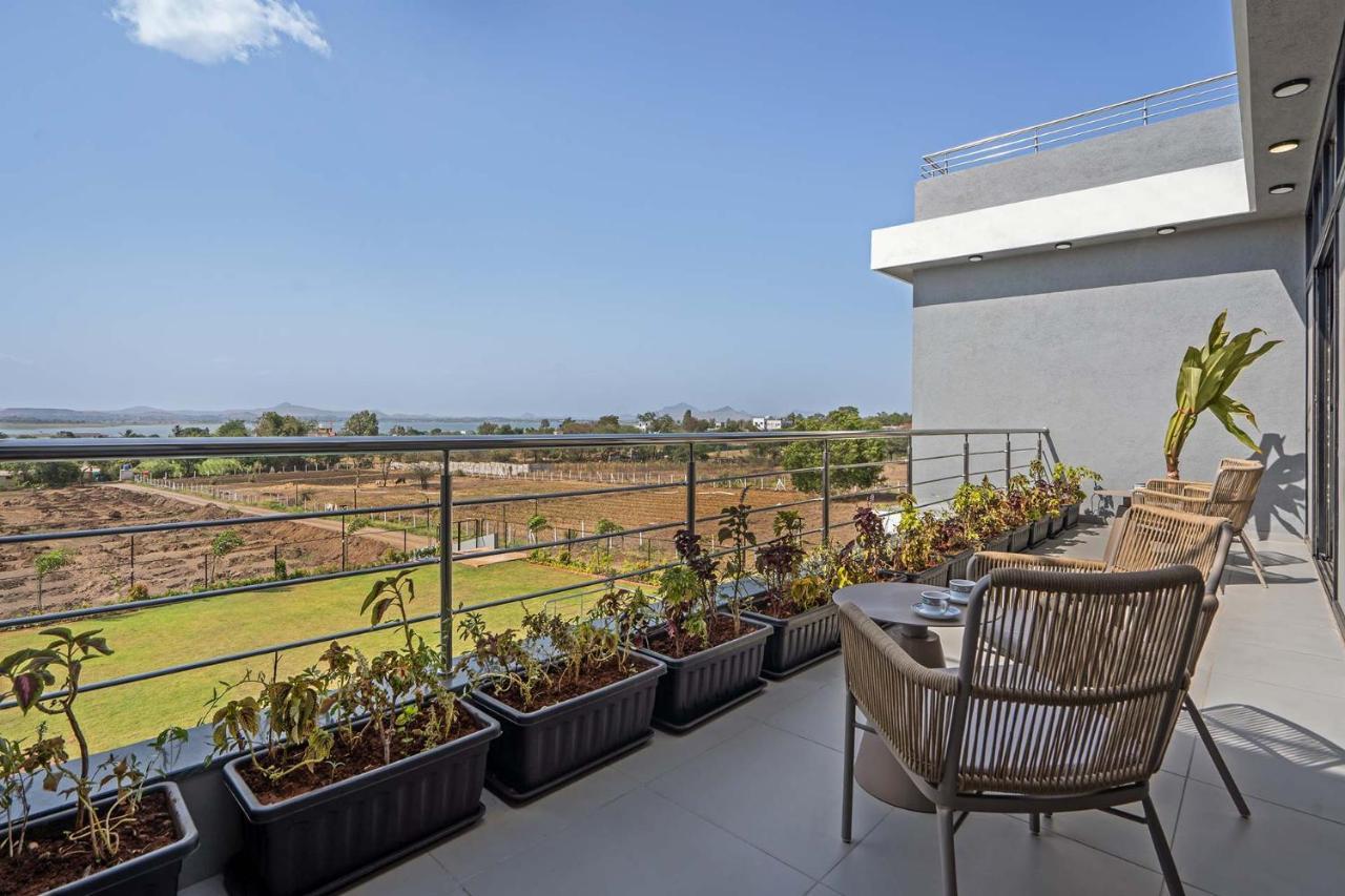 Casa Boho By Stayvista - Contemporary Design, Farm-View, Swimming Pool & Indoor Games For A Chic Retreat 나식 외부 사진