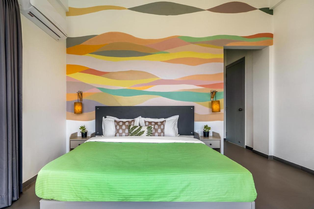 Casa Boho By Stayvista - Contemporary Design, Farm-View, Swimming Pool & Indoor Games For A Chic Retreat 나식 외부 사진