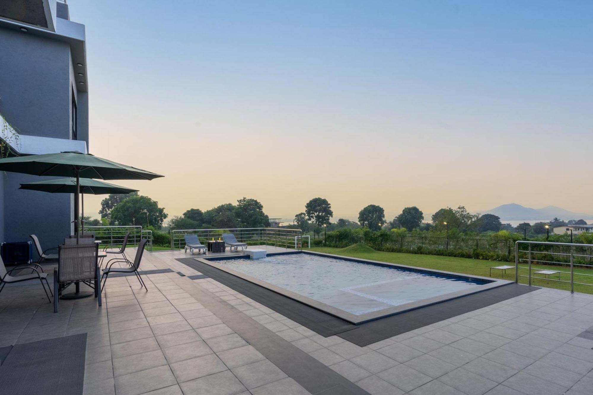 Casa Boho By Stayvista - Contemporary Design, Farm-View, Swimming Pool & Indoor Games For A Chic Retreat 나식 외부 사진